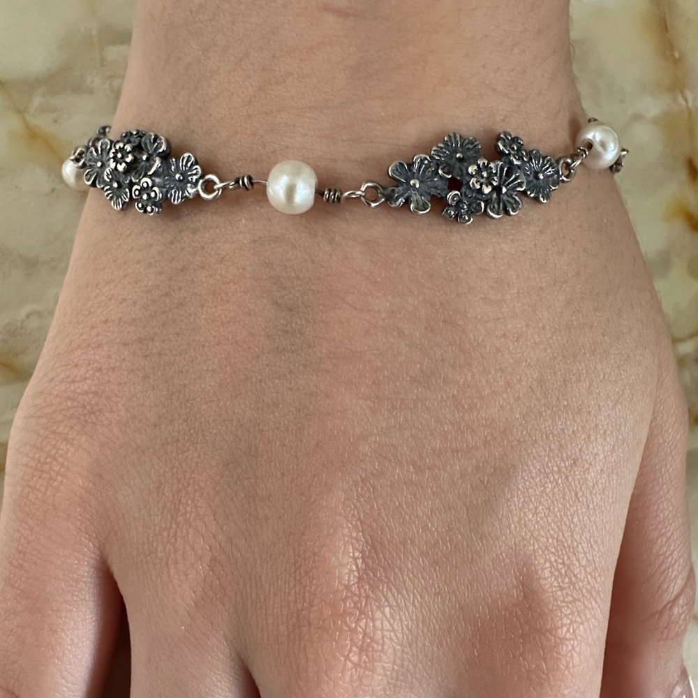Silver Floral Bracelet with Pearls
